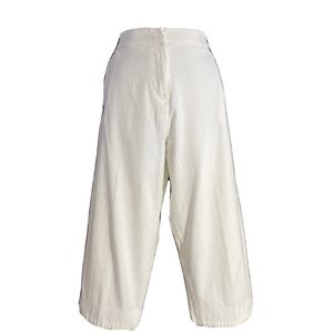 Briggs NY Capri 16 White Pant Crop Two Pocket Stretch Travel Casual Career